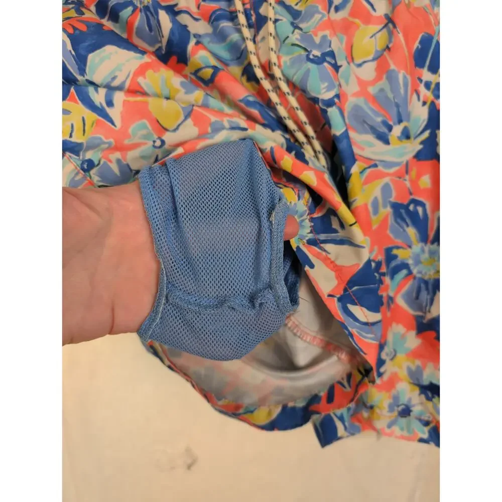 Tommy Bahama Relax blue floral swim trunks Size Small Beachy Tropical Vacation